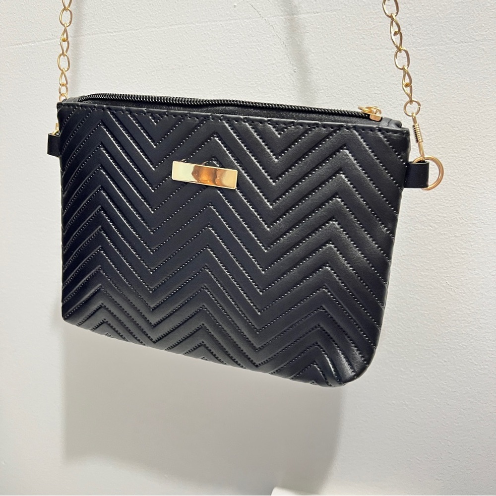Leatherette Elegant Black‎ Chevron Shoulder Crossbody Bag Gold chain